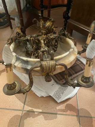 Lampadario in alabastro