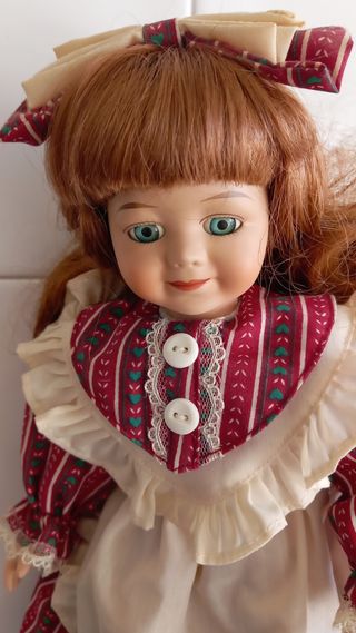 MUÑECA PORCELANA 