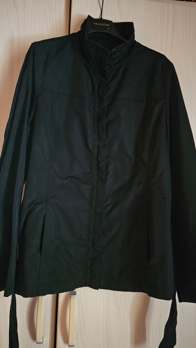 Giubbino nero donna/paravento pioggia