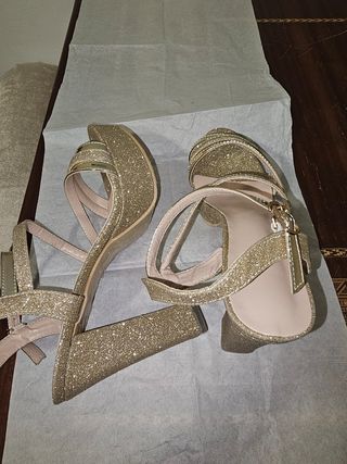 Sandalias fiesta doradas