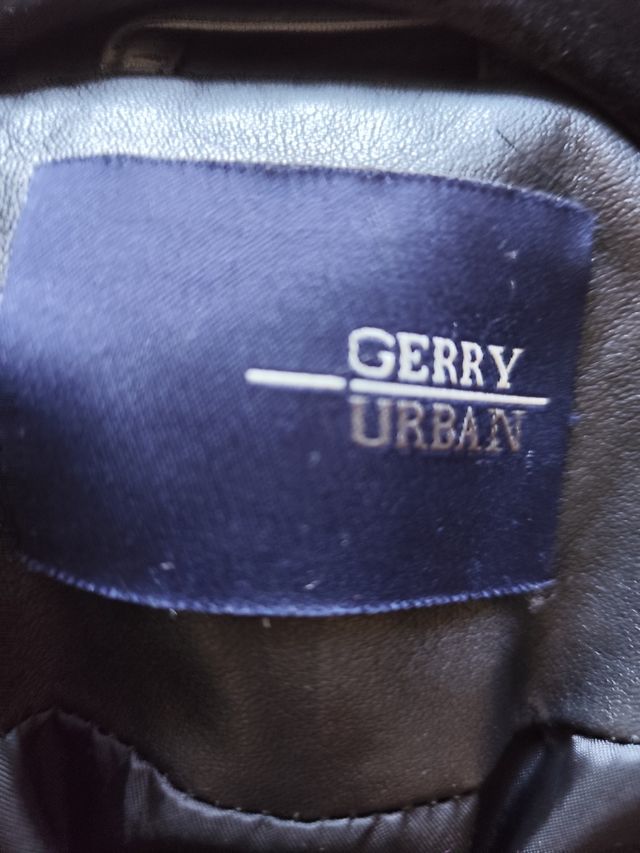 Abrigo de cuero, negro