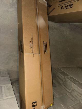 Piano yamaha P121, 73 teclas