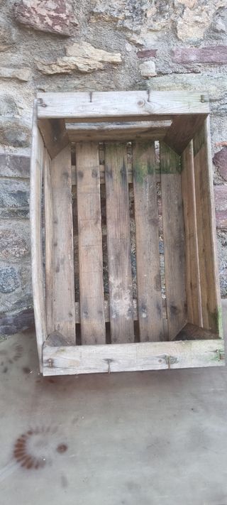 Caja de madera antigua