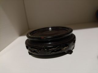 Antichi vasi cinesi con bordi dorati