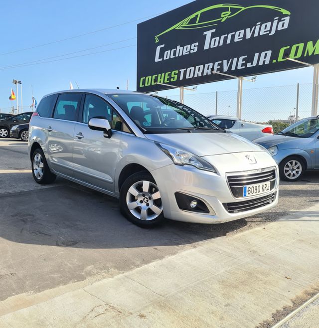 Peugeot 5008 1.6 Active HDI AUTOMÁTICO.