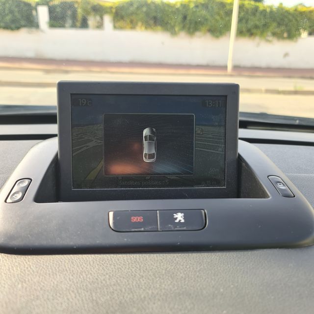 Peugeot 5008 1.6 Active HDI AUTOMÁTICO.