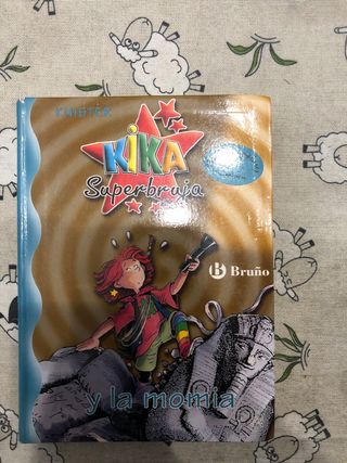 2 libros de Kika superbruja 