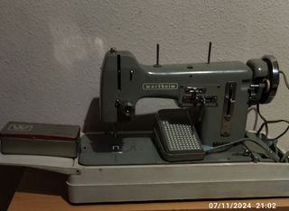 Maquina de coser antigua