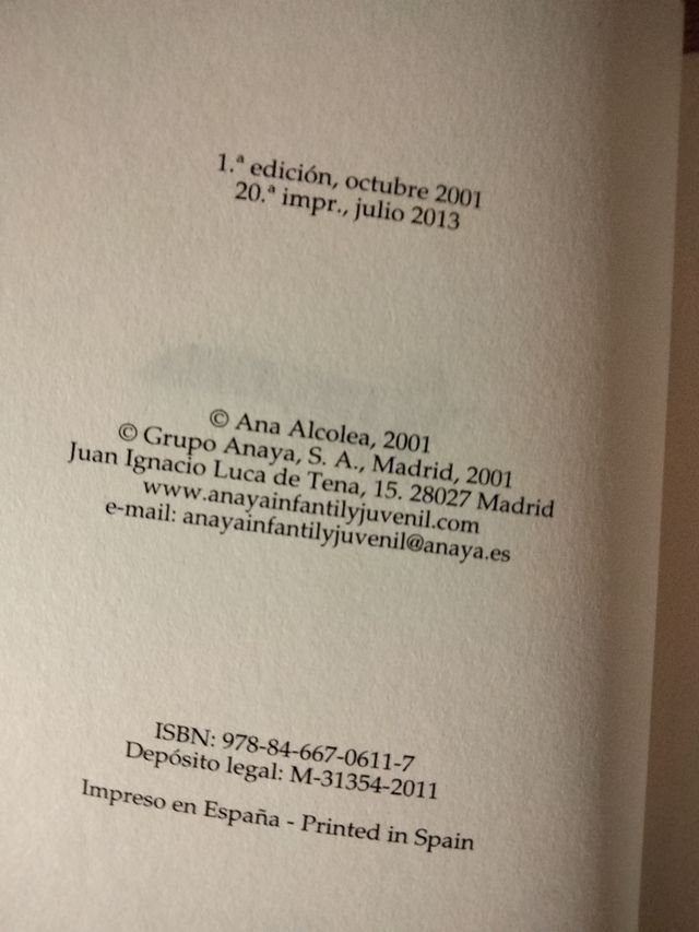 El medallón perdido. Ana Alcolea