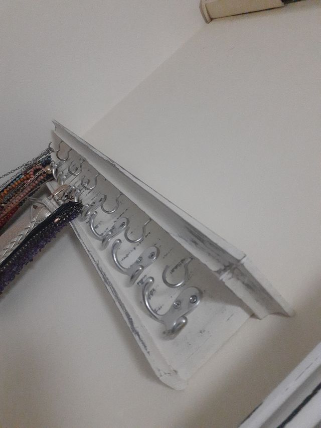 COLGADOR PARA COLLARES, MADERA SHABBY