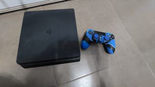 PlayStation 4 Slim 1TB + Mando