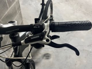 Megamo Phoenix Black Edition