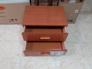 2 CABEZALES FORJA Y MESITA DE NOCHE 25 EUROS TODO