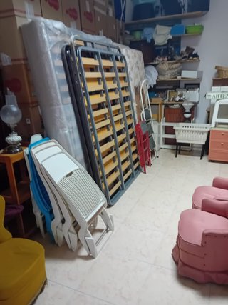 2 CABEZALES FORJA Y MESITA DE NOCHE 25 EUROS TODO