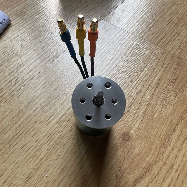 Motor sin escobillas para coche 2440 RC 4600KV