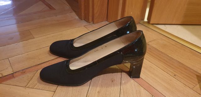 Zapatos de salón Charles Jourdan