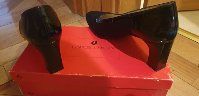 Zapatos de salón Charles Jourdan