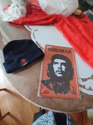 Che placa y gorra incluida