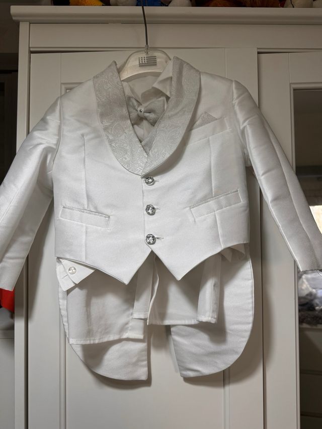 Vestiro cerimonia bambino