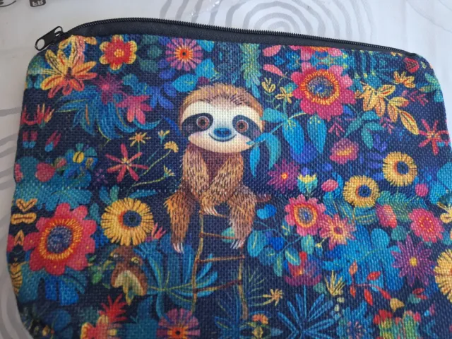 Neceser perezoso con flores