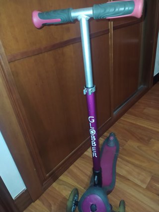 Patinete pleglable ( Luces  dinamo )GLOBBER