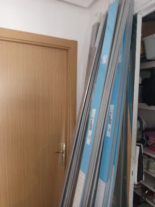 Zócalo alto brillo Ikea