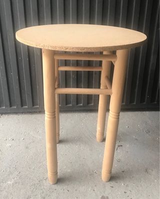 Mesita de madera