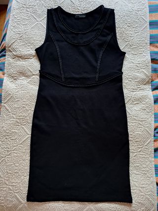 Vestido negro Zara T. 36