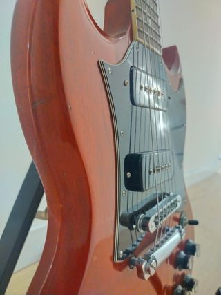 Gibson SG classic + estuche rígido