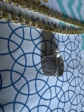 Cadena y anillo