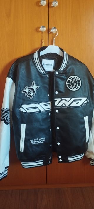 Chaqueta bomber imitación piel