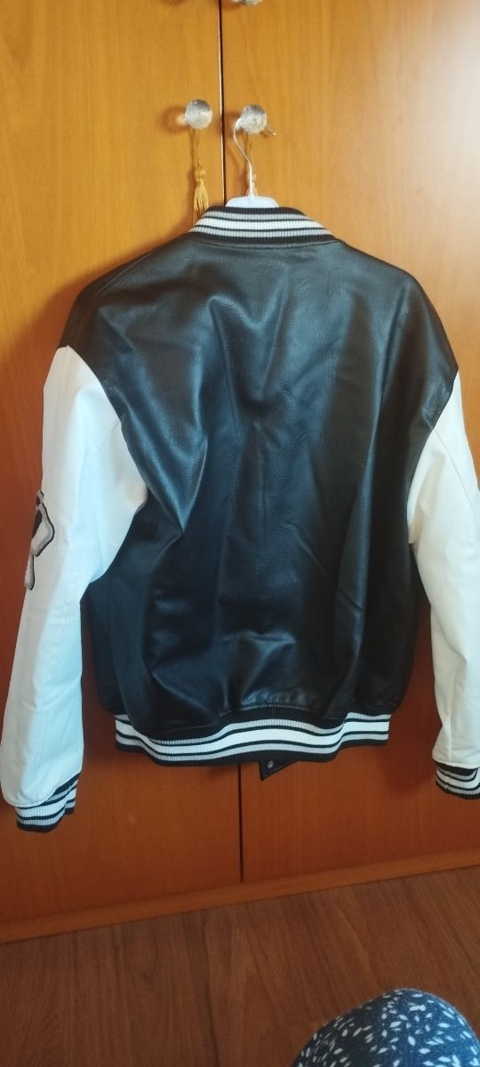 Chaqueta bomber imitación piel