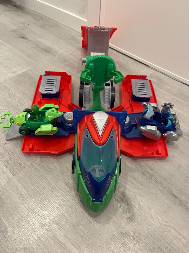 Camion PJ Masks, con bambole e veicoli
