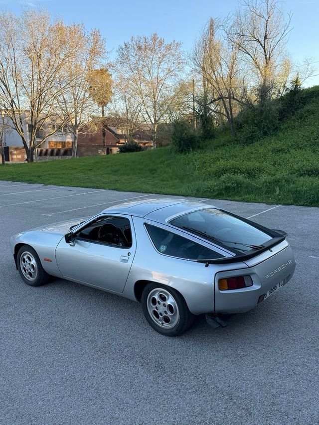 Porsche 928 1980