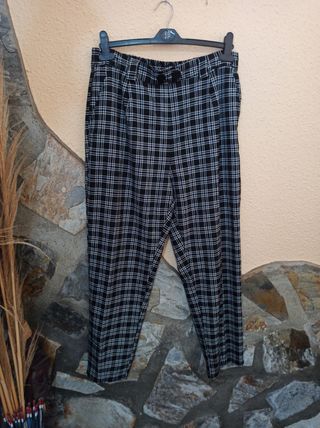 Pantalón negro y blanco Lefties