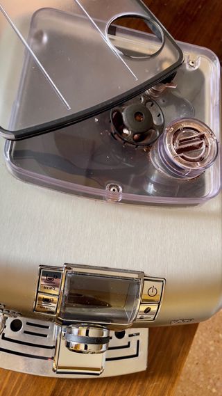 Cafetera superautomática Saeco Syntia