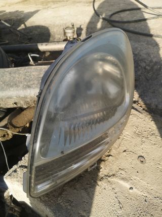 Faro renault kangoo