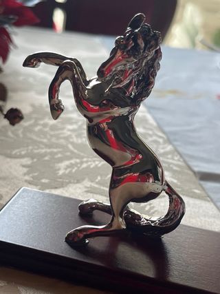 Cavallo elegante fermacarte o oggeto d’esposizione