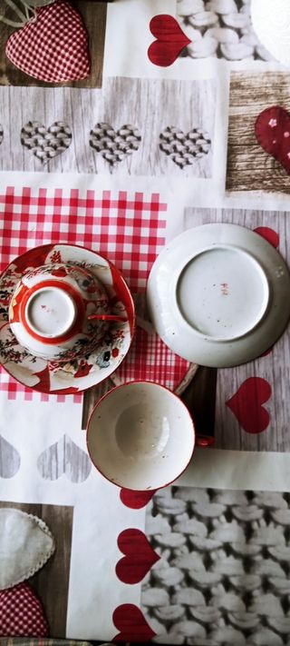Lote dos tazas grandes dos platos Japon