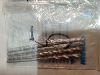 BROCAS DE HIERRO, MADERAy VIDRIA