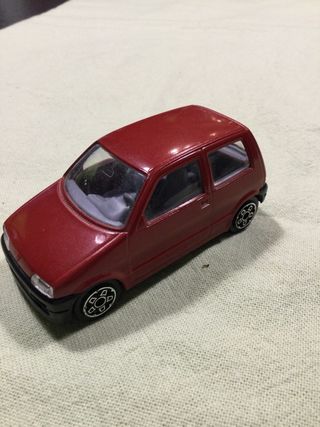 Fiat 500 rossa della bburago scala 1:43