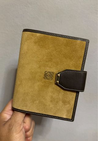 LOEWE AGENDA TARJETERO AMAZONAS MARRON ORO