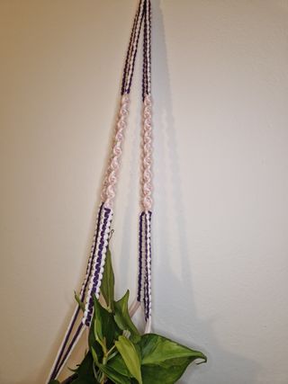 Portapiante macramè rosa, viola e bianco