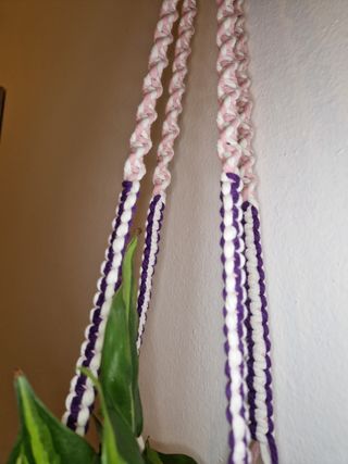 Portapiante macramè rosa, viola e bianco