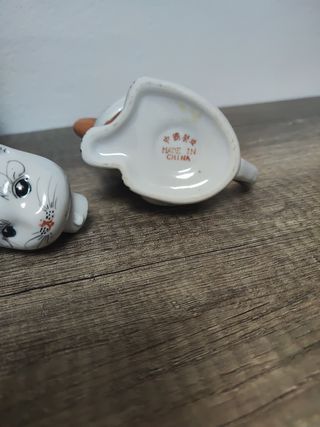 Tetera de gatito con carpa