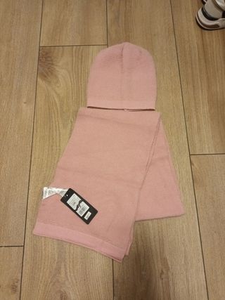 Set sciarpa e berretto nuovo rosa Nuna Lie