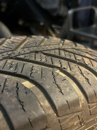 Juego ruedas goodyear vector 4seasons 215/60R17