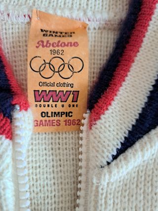 Chaqueta de invierno, blanca a rayas, 1962.