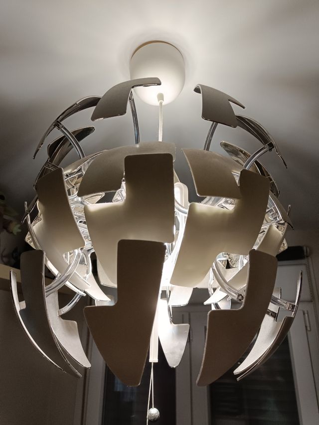 Lámpara Bola Ikea techo