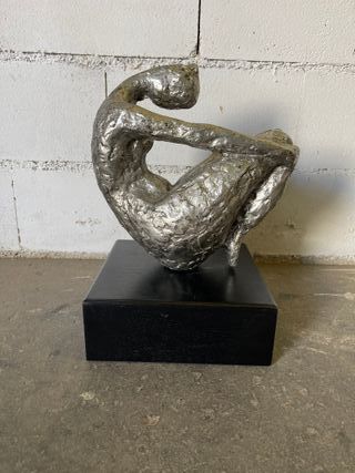 ✅figura mujer en resina